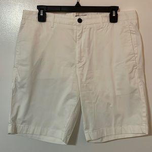 Theory white short , size 32 , brand new
